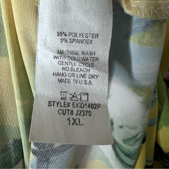 Egy Dress Flower and Stripe Dress - Picture 2 of 3